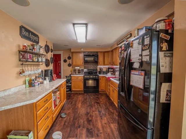 $645,000 | 9037 County Rd D, Winneconne, WI 54986