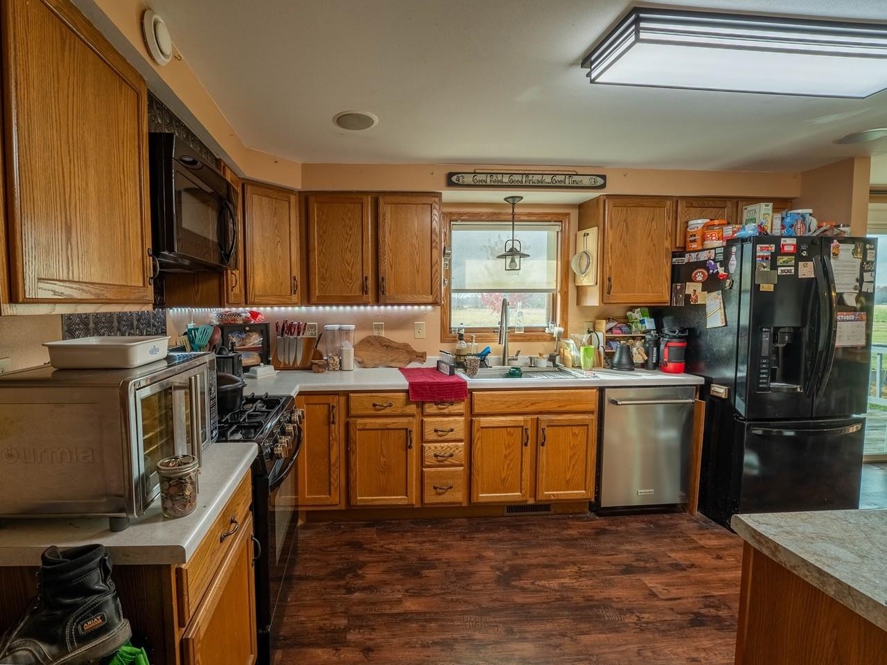 9037 County Rd D Winneconne, WI 54986 - Photo 18 of 68