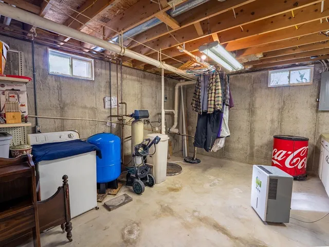 $645,000 | 9037 County Rd D, Winneconne, WI 54986