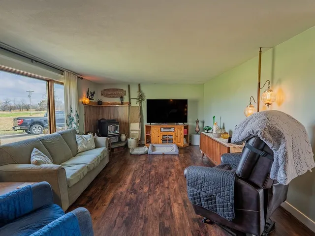 $645,000 | 9037 County Rd D, Winneconne, WI 54986