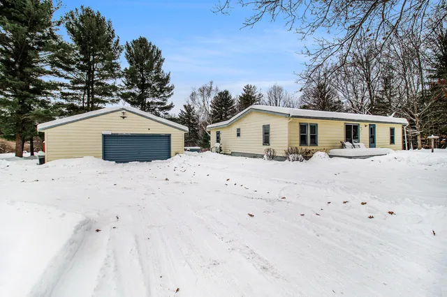 $340,000 | 3345 West Madison Road, Hart, MI 49420