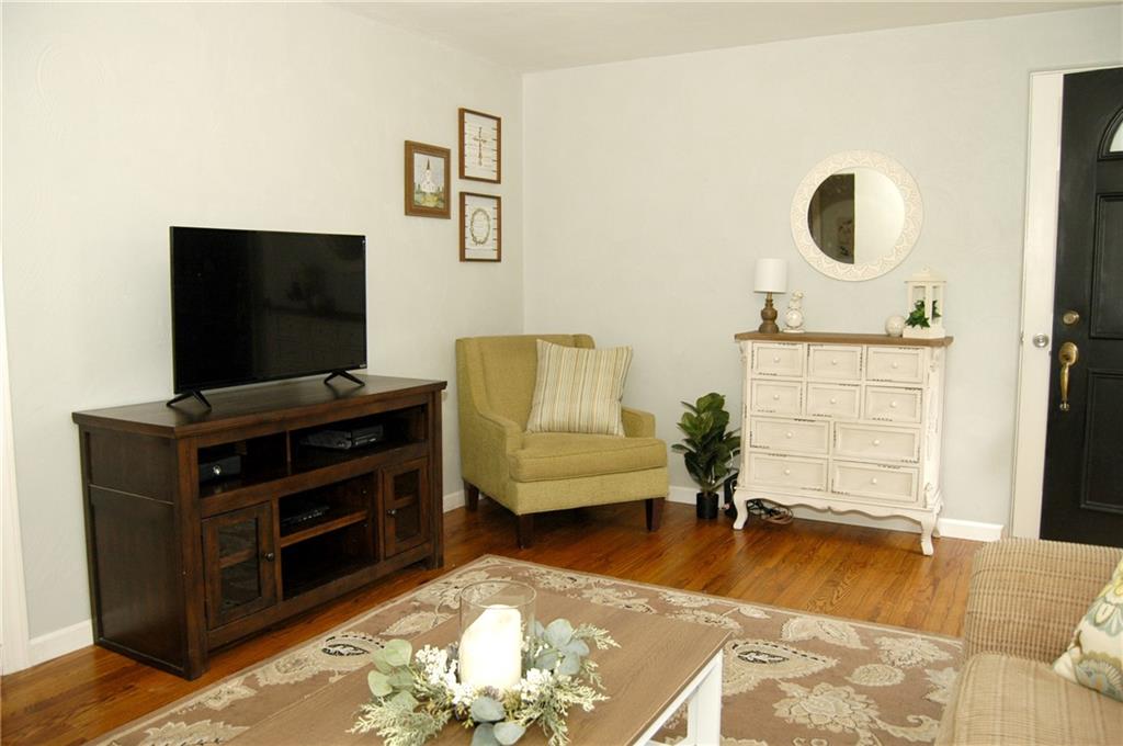 105 Starling Drive McKees Rocks, PA 15136 - Photo 5 of 25 Gallery Image 5