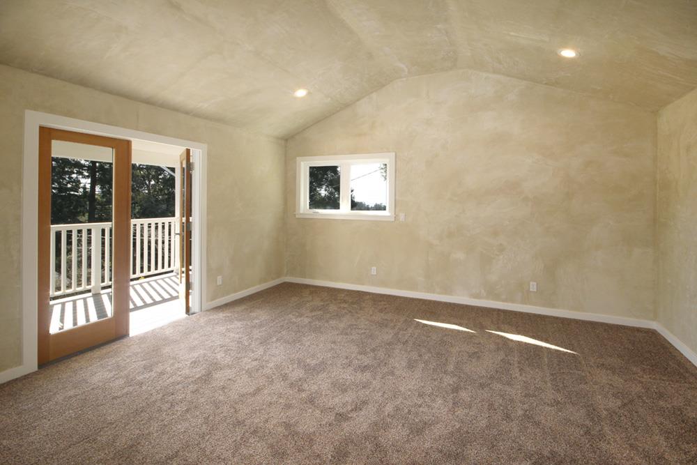 125 Charman Hill Road Aptos, CA 95003 - Photo 11 of 22 en empty room with windows