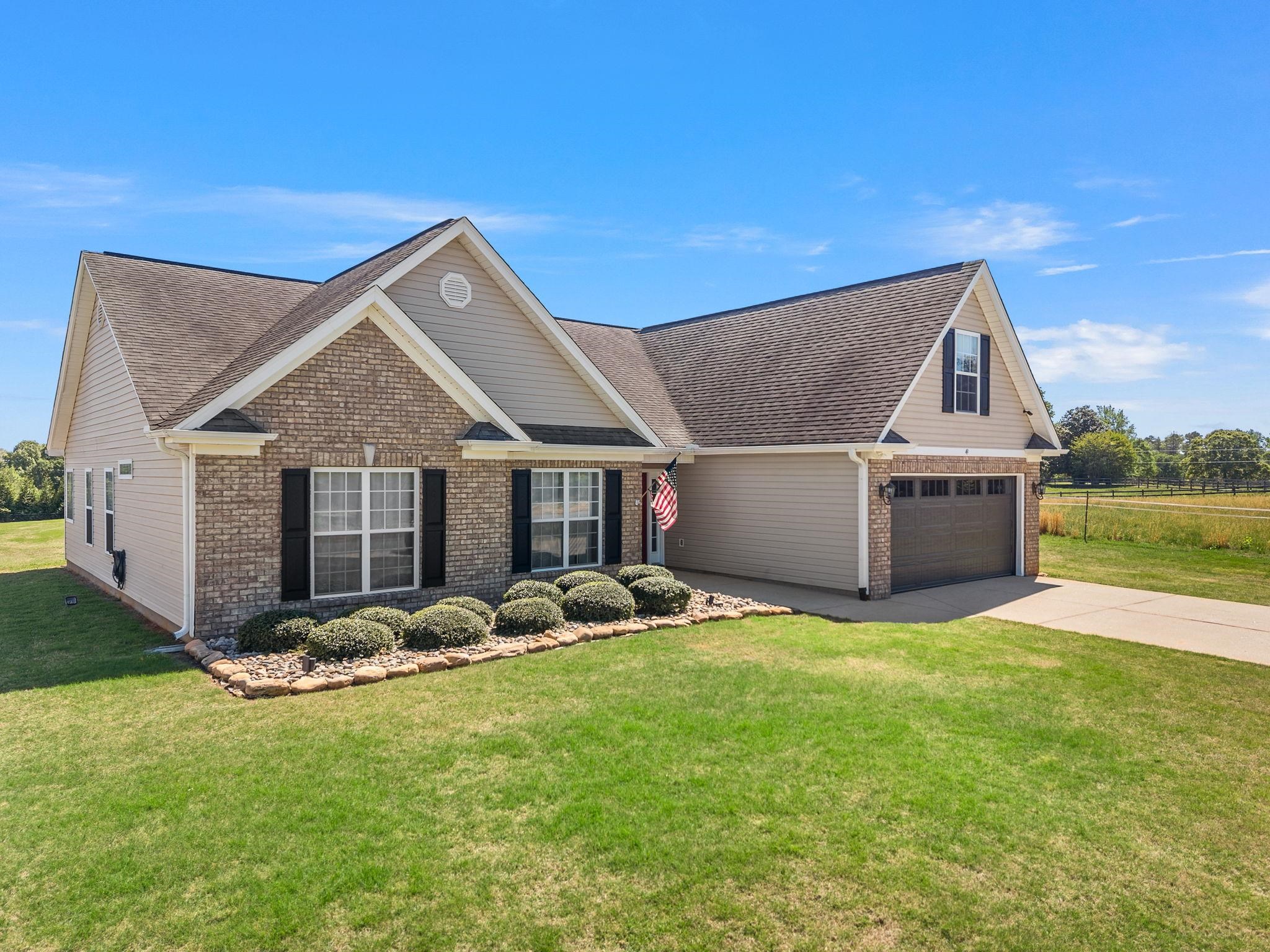 49 Mitchell Farm Road Inman, SC 29349 - Photo 3 of 37