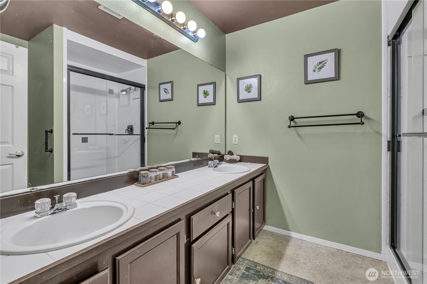 2027 187th Place Southeast Bothell, WA 98012 - Photo 19 of 29 Gallery Image 19
