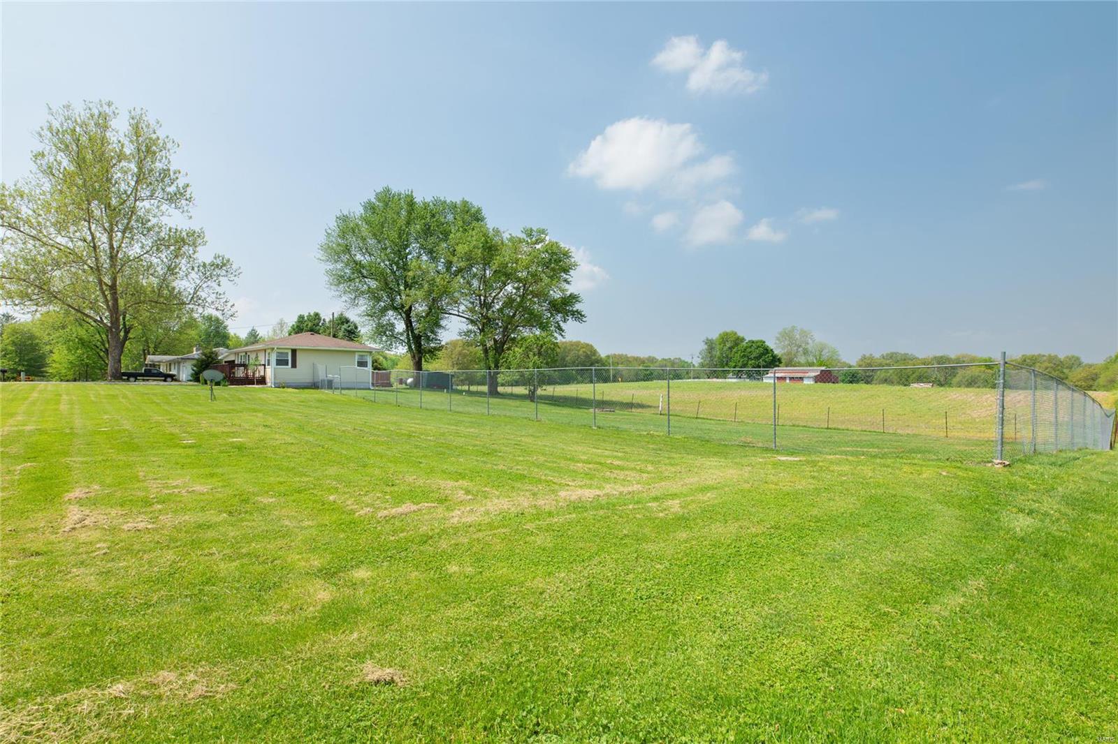 3879 Seiler Road Dorsey, IL 62021 - Photo 2 of 34