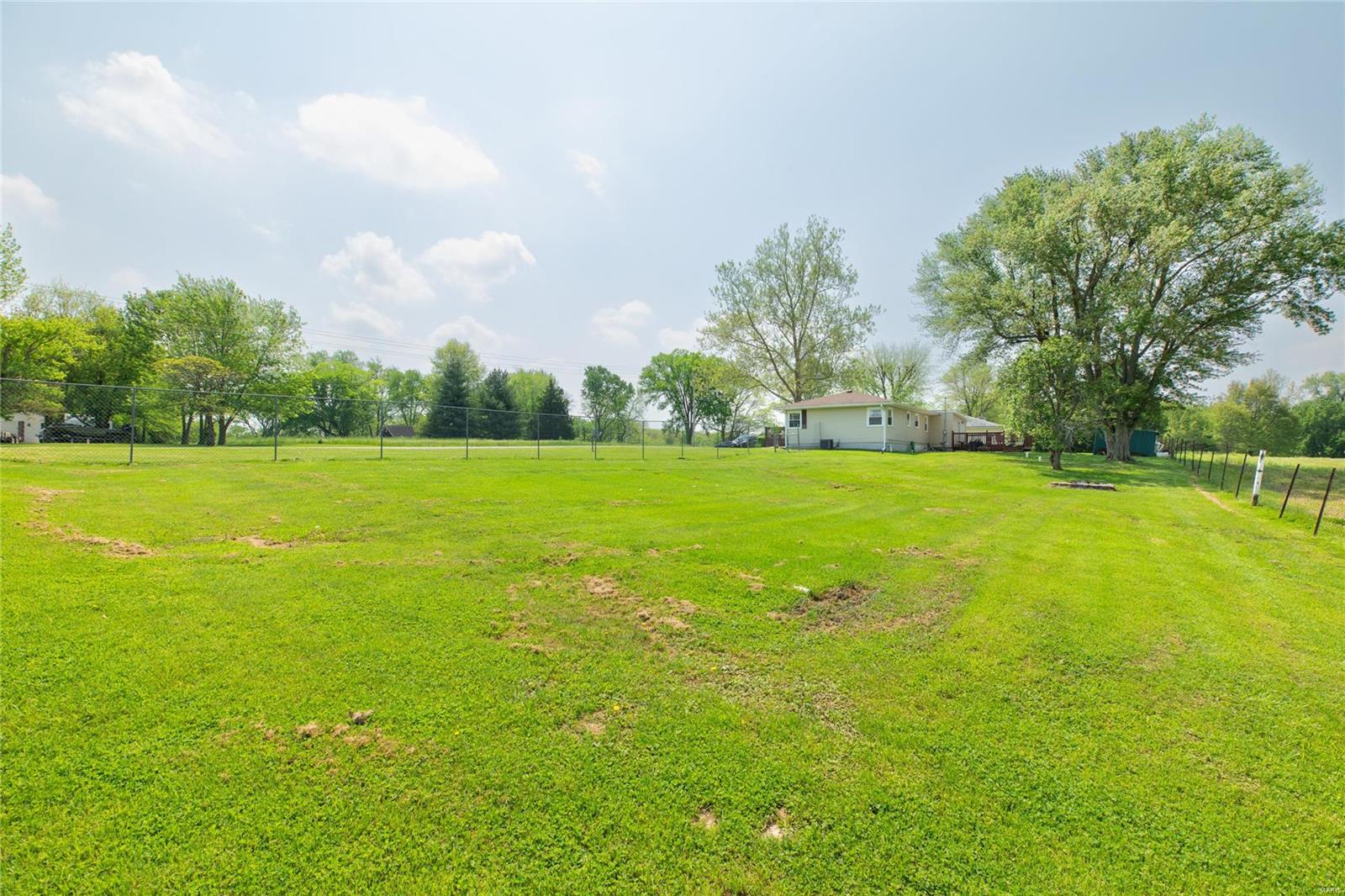 3879 Seiler Road Dorsey, IL 62021 - Photo 31 of 34