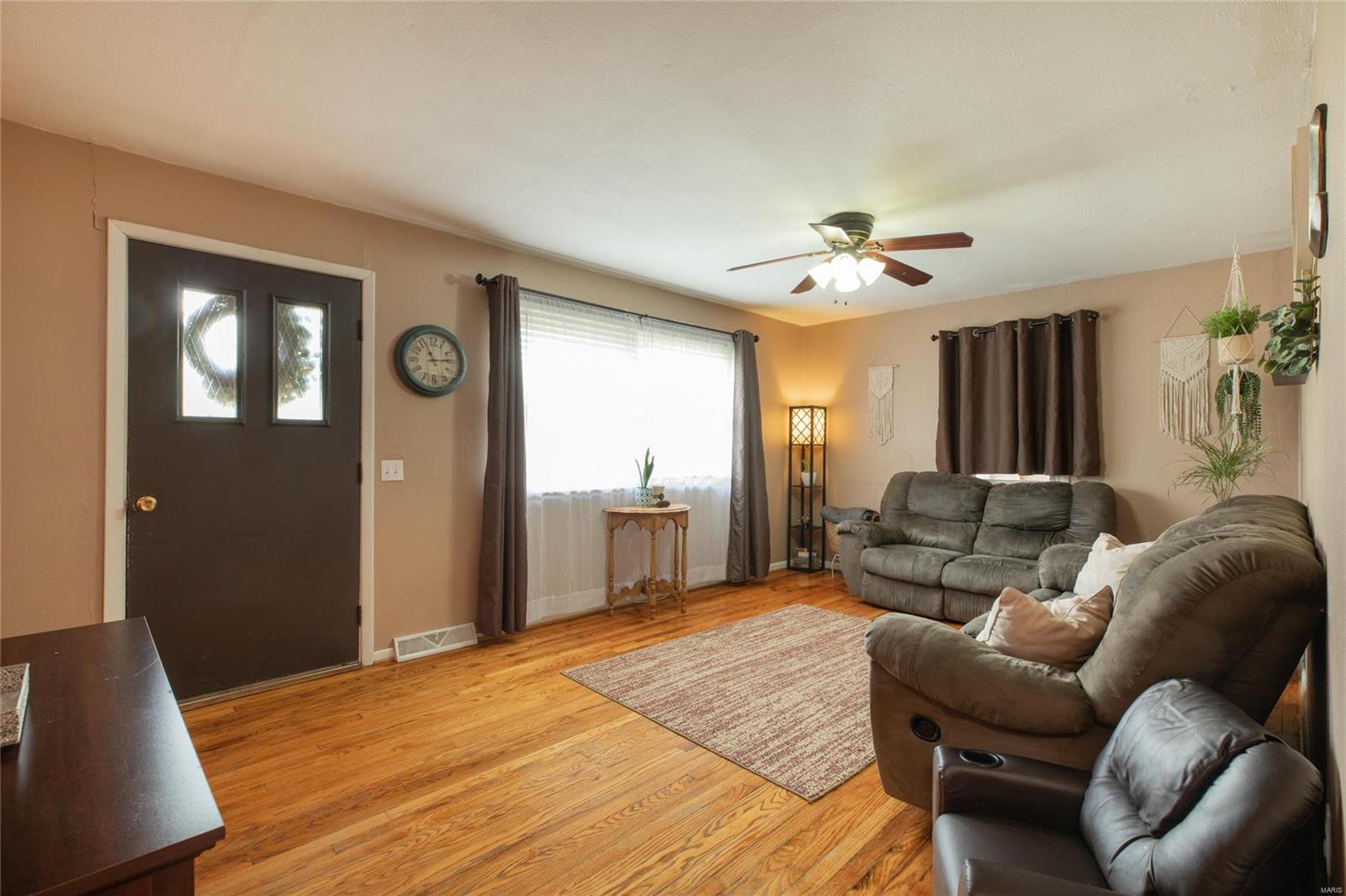 3879 Seiler Road Dorsey, IL 62021 - Photo 9 of 34