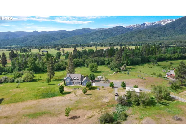 $1,100,000 | 15050 Pine Creek Lane, Baker City, OR 97814