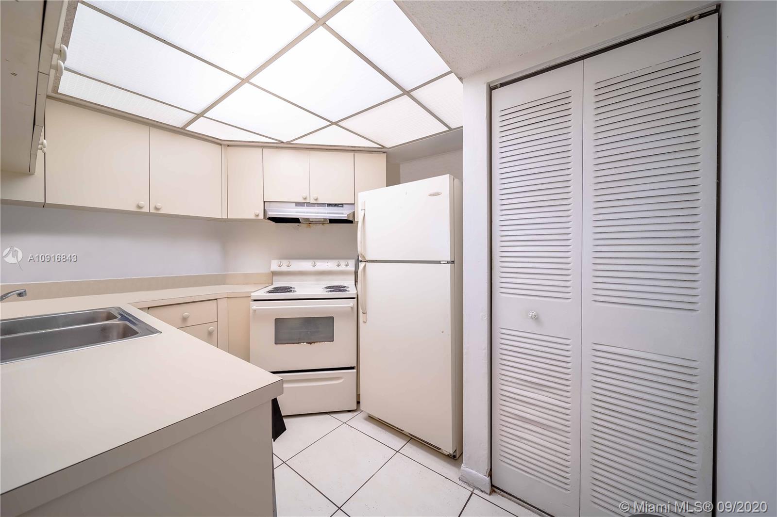 8255 Southwest 152nd Avenue, Unit E207 Miami, FL 33193 - Photo 4 of 14