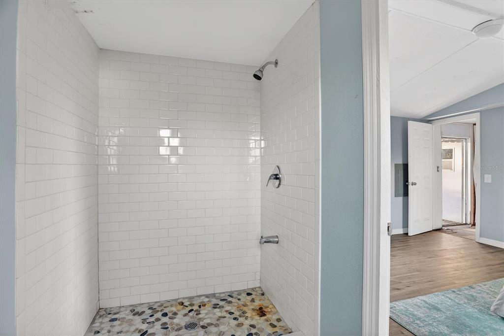 18441 Rigsby Road Spring Hill, FL 34610 - Photo 11 of 23 a view of bathroom