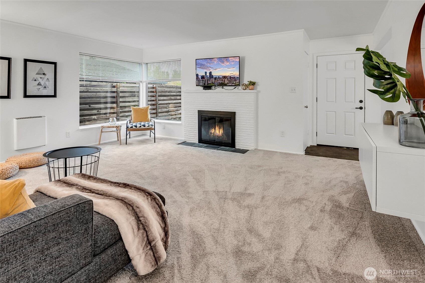 4606 Northeast 47th Street Seattle, WA 98105 - Photo 5 of 36