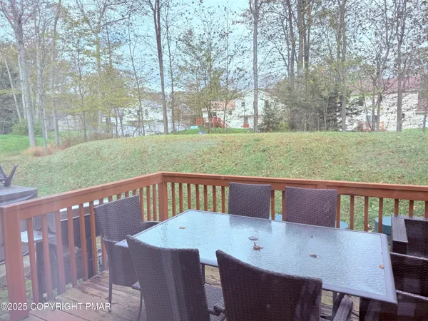 $2,200 | 238 Dorset Road, Tobyhanna, PA 18466