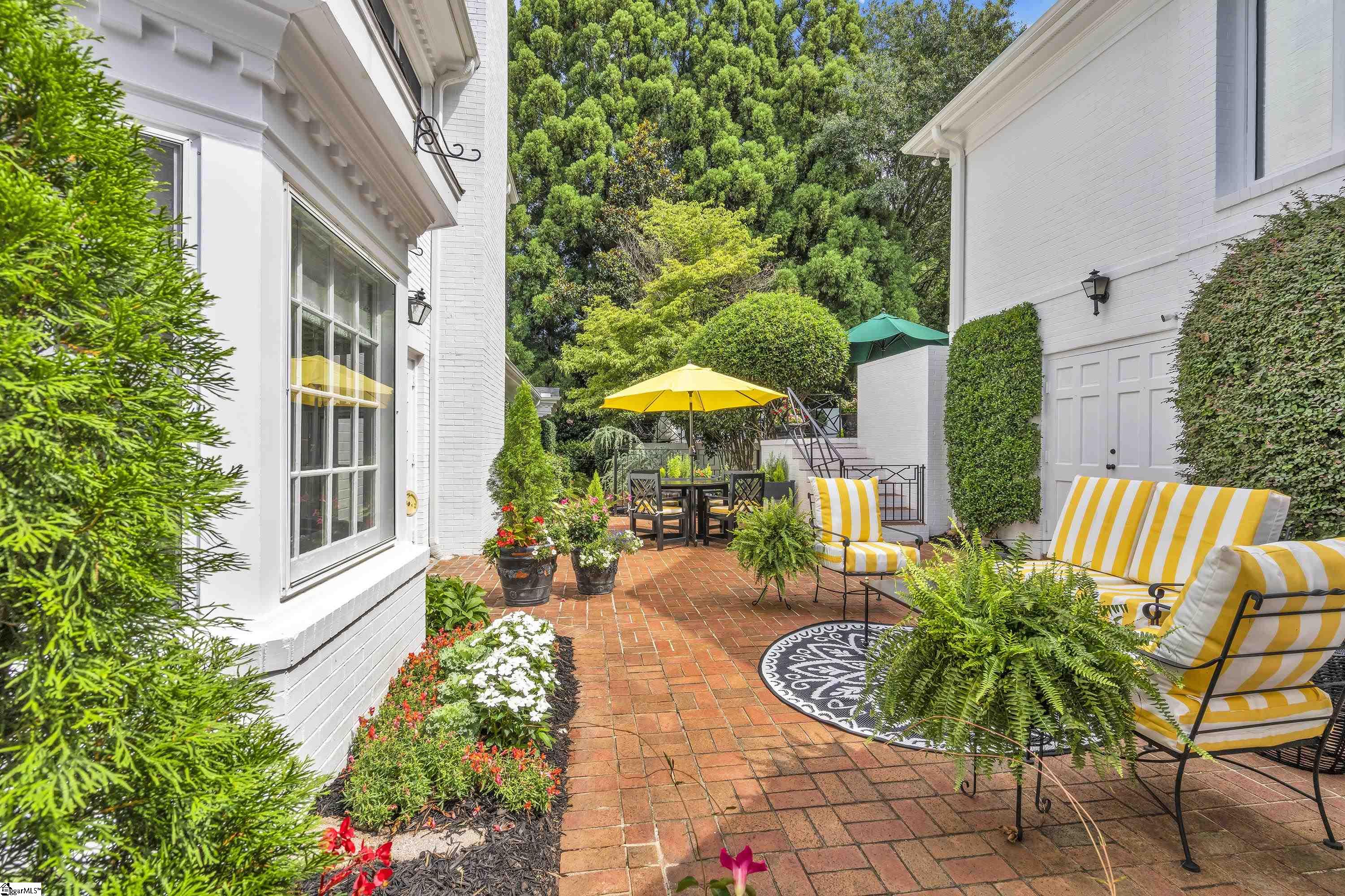 111 Rockingham Road Greenville, SC 29607 - Photo 26 of 35