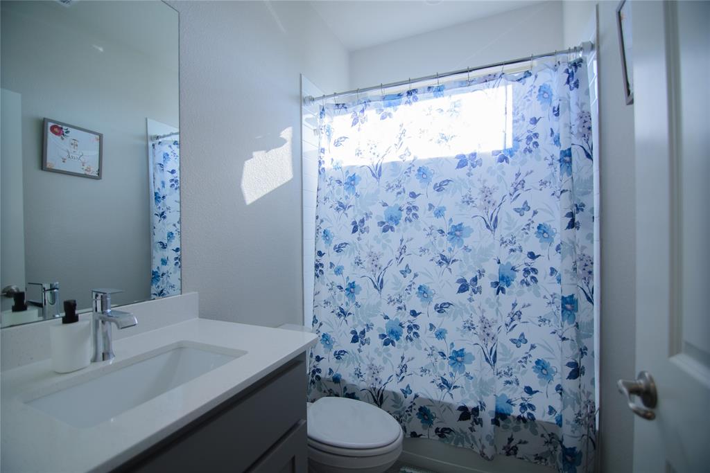 749 Cromane Road Haslet, TX 76052 - Photo 27 of 30 Bathroom 4
