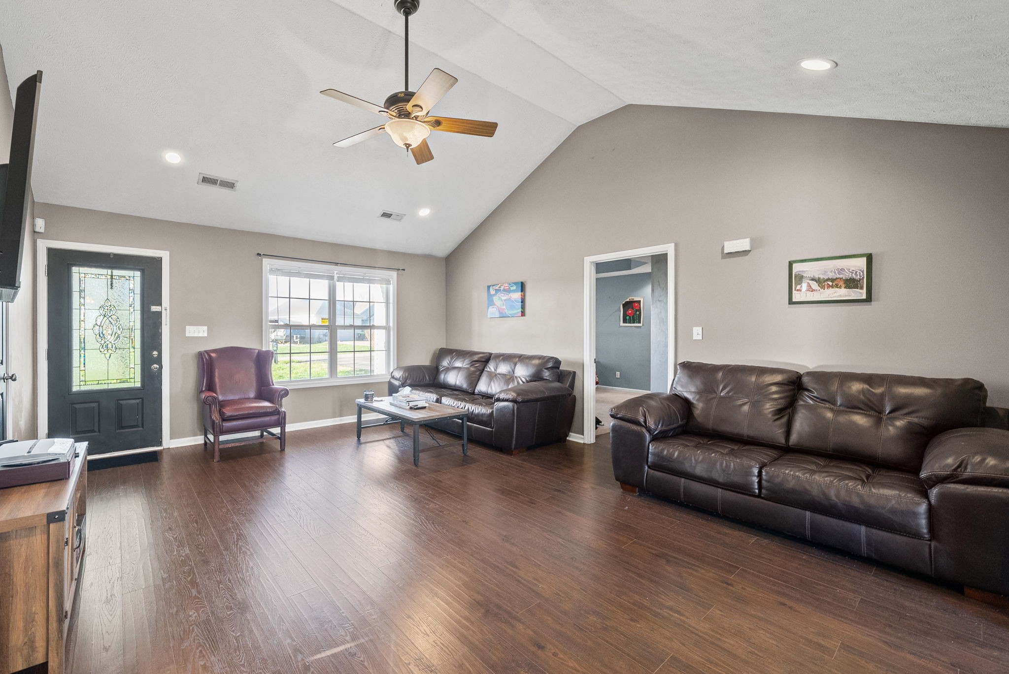 1940 Loop Lane Gracey, KY 42232 - Photo 5 of 32 a living room with furniture and a wooden floor