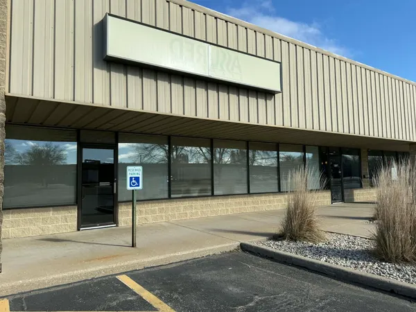 $1,450 | 1411 Pate Plaza Drive, South Beloit, IL 61080