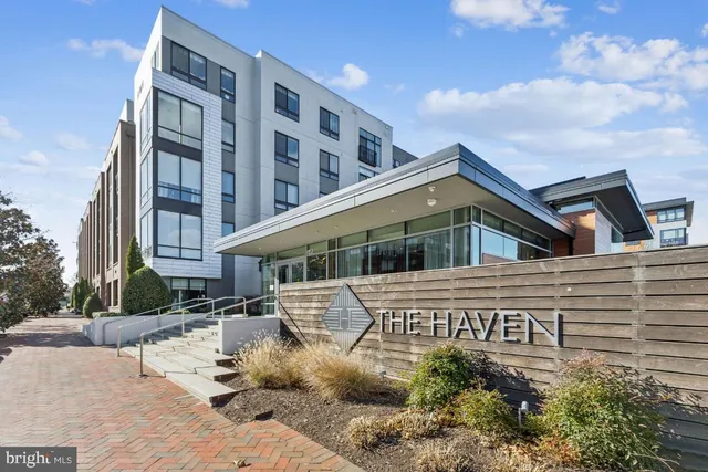 $2,280 | 145 Riverhaven Drive, Unit 422, Oxon Hill, MD 20745