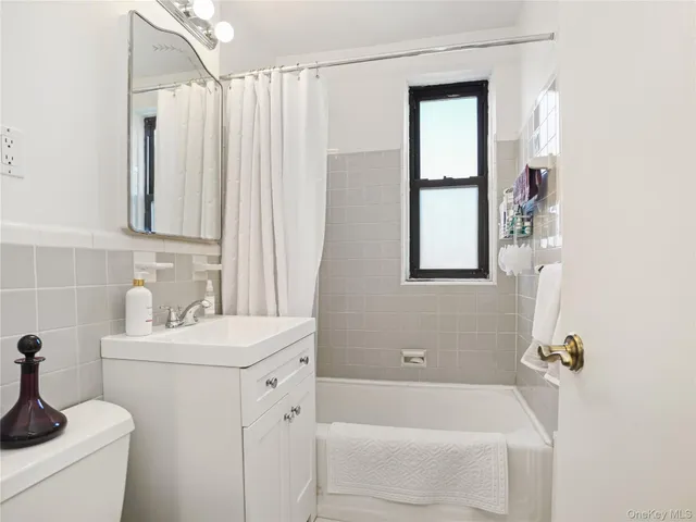 $329,000 | 10 Franklin Avenue, Unit 2G, White Plains, NY 10601