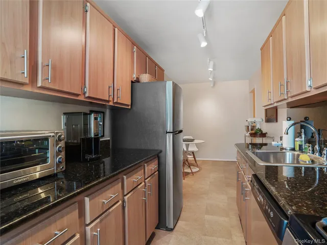 $329,000 | 10 Franklin Avenue, Unit 2G, White Plains, NY 10601