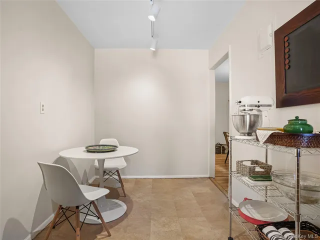 $329,000 | 10 Franklin Avenue, Unit 2G, White Plains, NY 10601