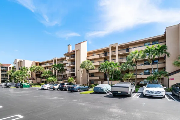 $1,975 | 2455 Lindell Boulevard, Unit 3411, Delray Beach, FL 33444