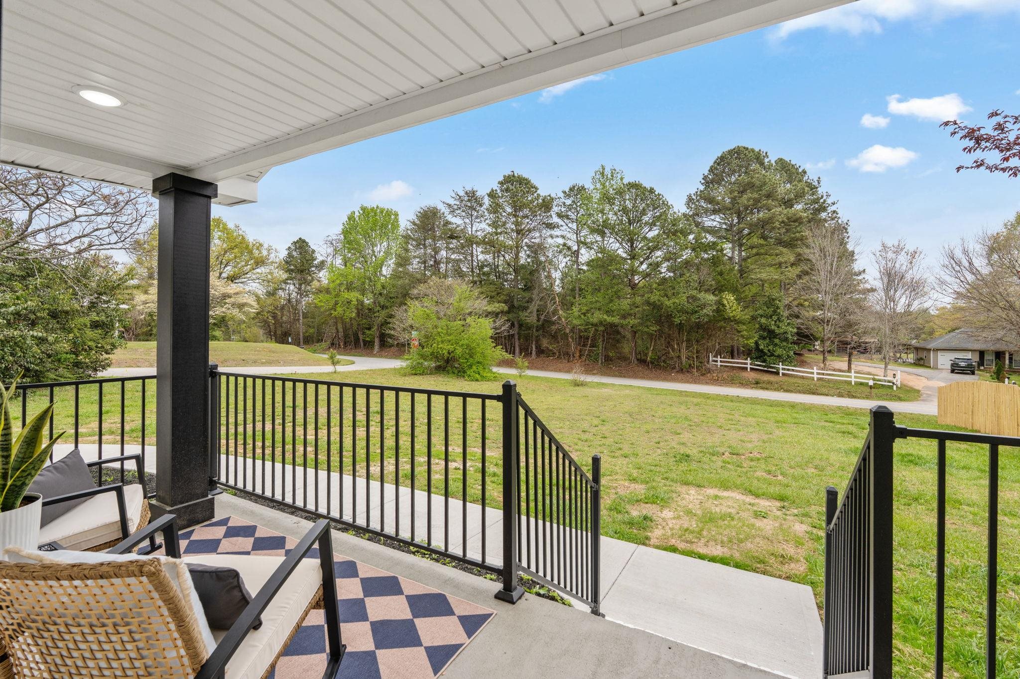 924 McAbee Road Roebuck, SC 29376 - Photo 4 of 32