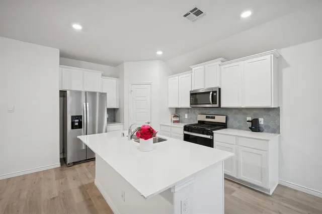 $1,895 | 907 Marigold Street, Princeton, TX 75407