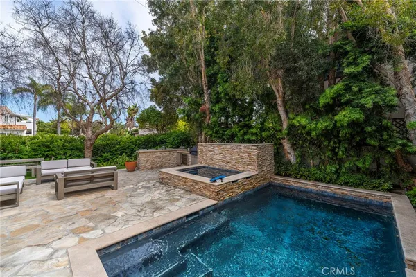 $22,500 | 880 11th Street, Manhattan Beach, CA 90266