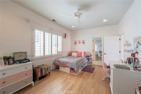 $22,500 | 880 11th Street, Manhattan Beach, CA 90266