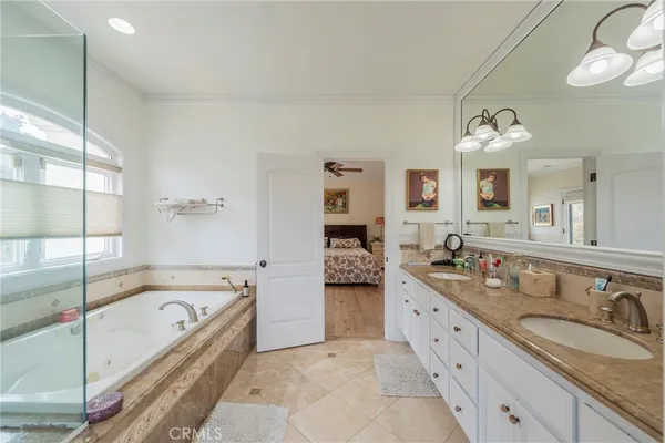 $22,500 | 880 11th Street, Manhattan Beach, CA 90266