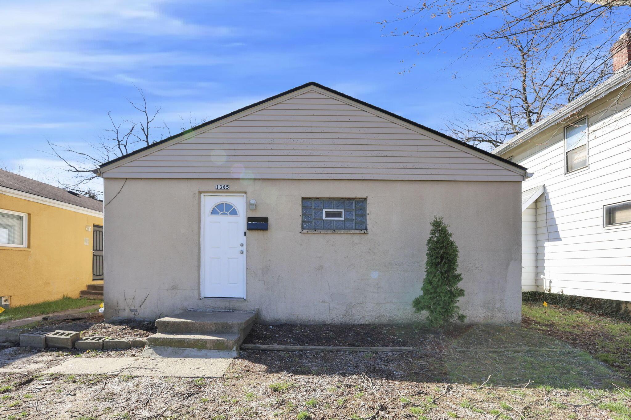 1865 Agler Road, Unit 1867 Columbus, OH 43224 - Photo 2 of 37 1-web-or-mls-G02A6033