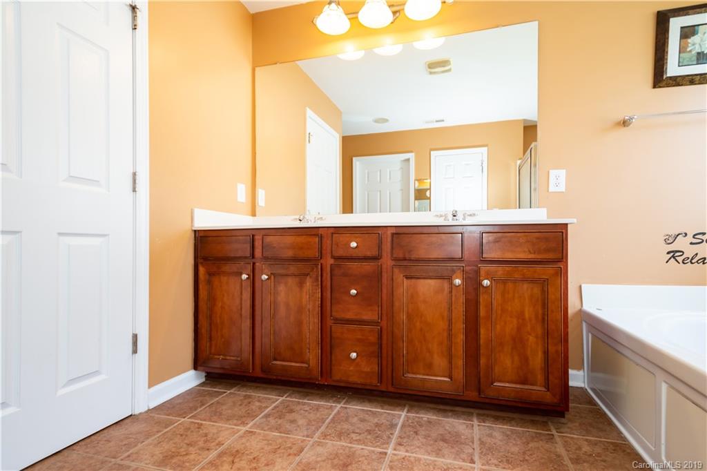 2019 Pin Hook Road Charlotte, NC 28215 - Photo 29 of 35 Gallery Image 29