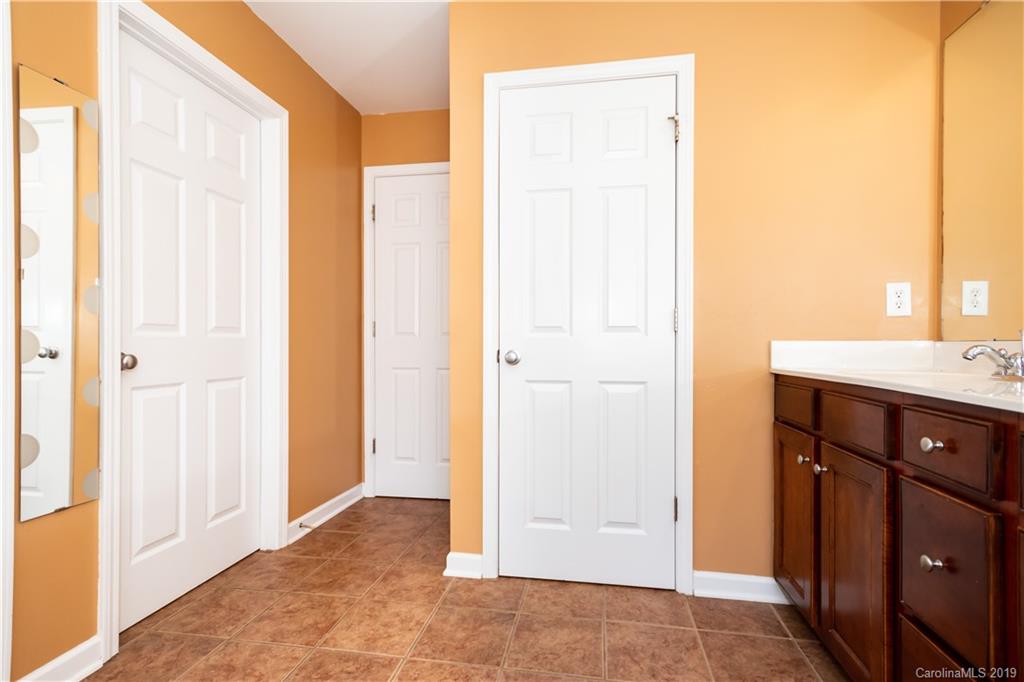 2019 Pin Hook Road Charlotte, NC 28215 - Photo 30 of 35 Gallery Image 30