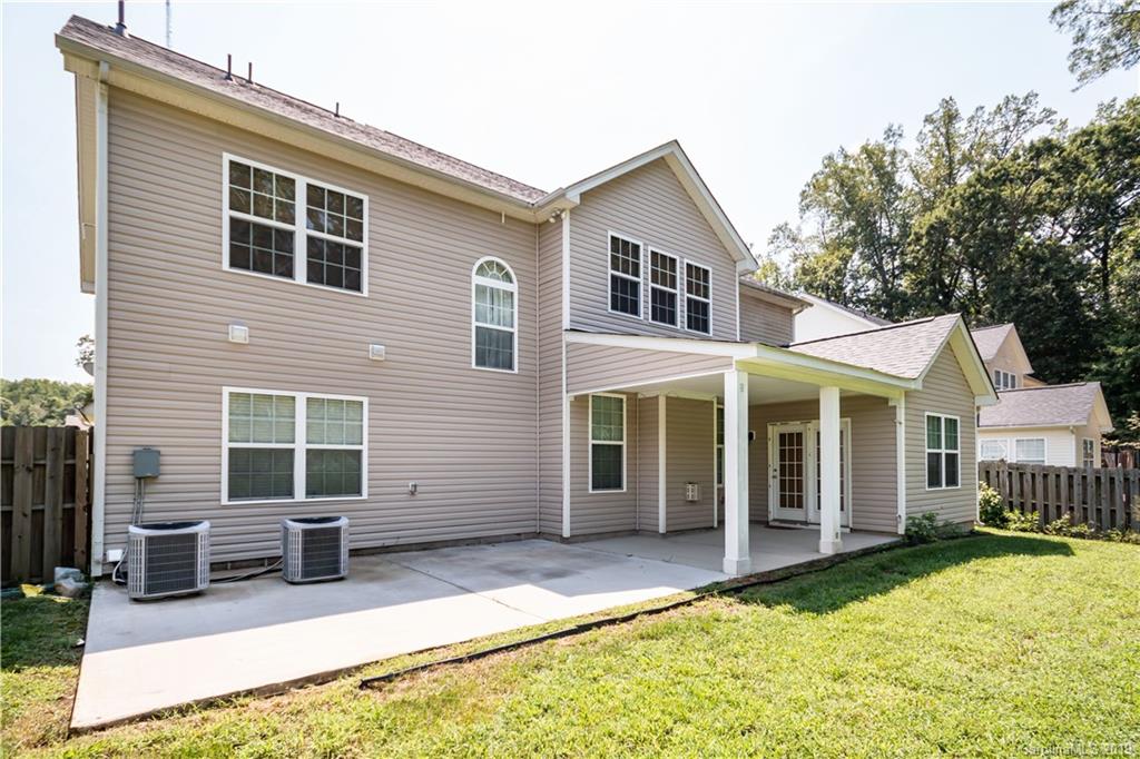 2019 Pin Hook Road Charlotte, NC 28215 - Photo 32 of 35 Gallery Image 32