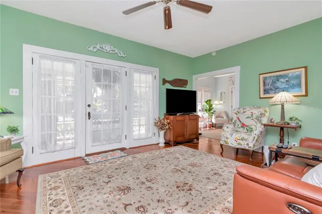 $550,000 | 128 North Montclair Avenue, Brandon, FL 33510