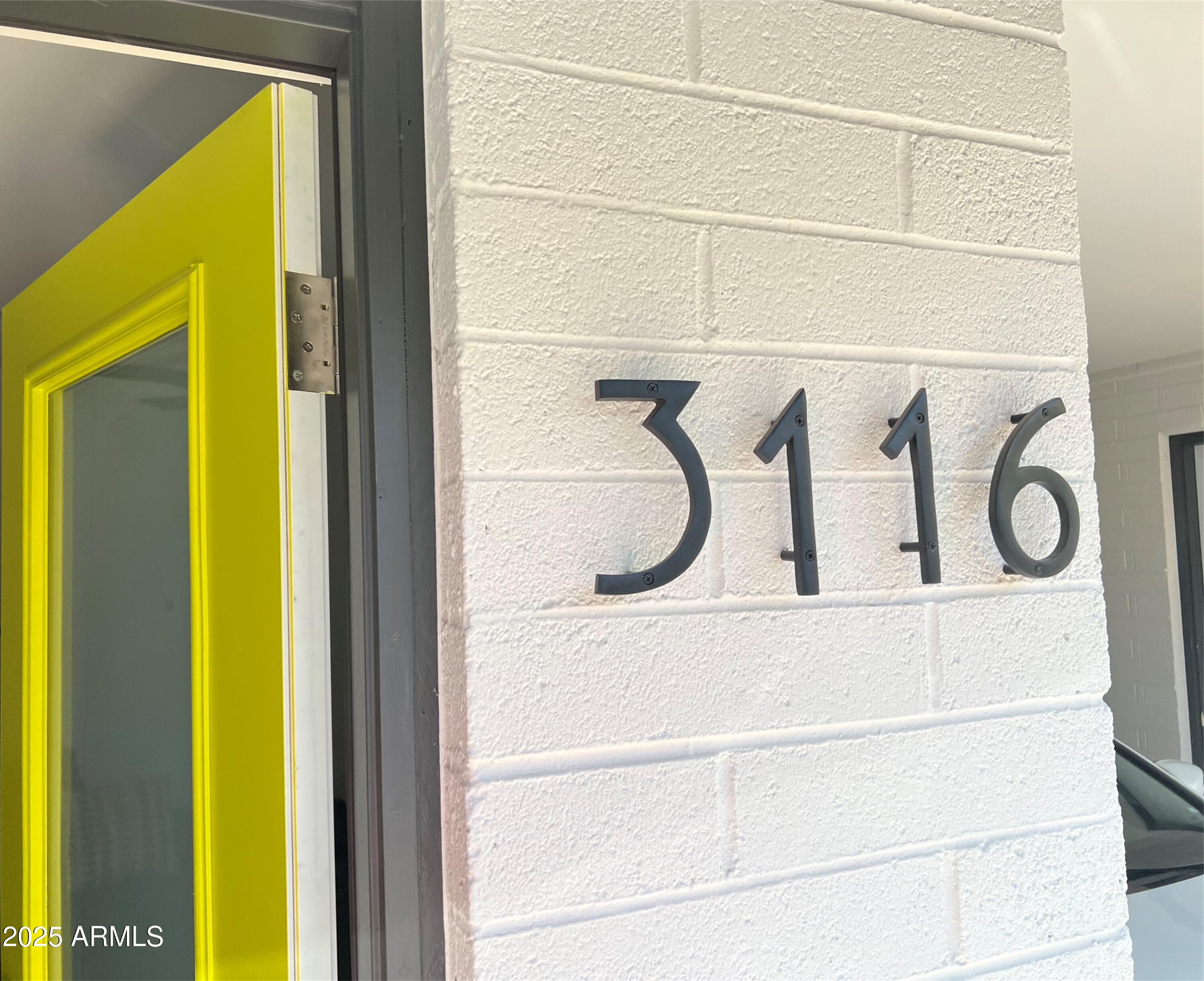 3116 North 39th Street Phoenix, AZ 85018 - Photo 3 of 22 a close view of washer and dryer