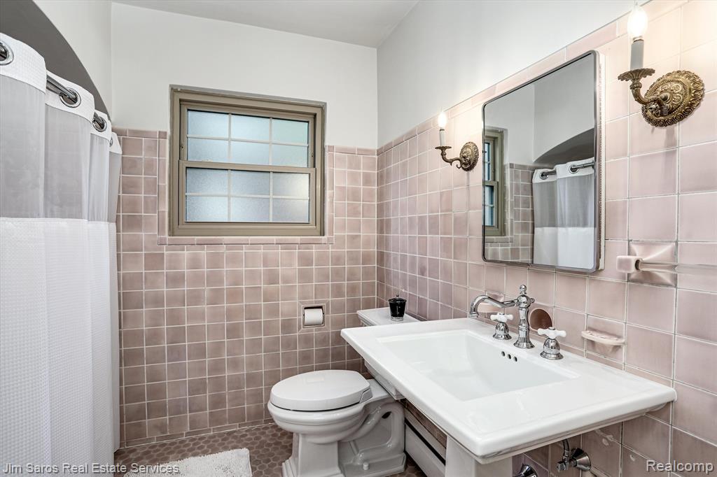 607 Neff Road Grosse Pointe, MI 48230 - Photo 12 of 23