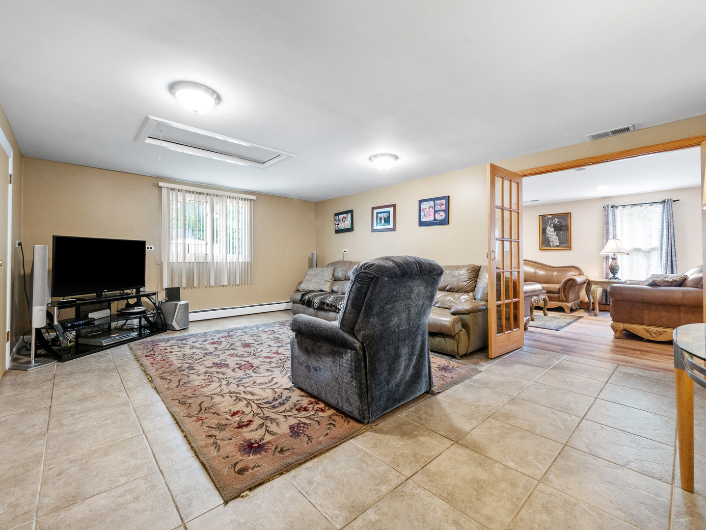 1027 Springinsguth Road Schaumburg, IL 60193 - Photo 11 of 28