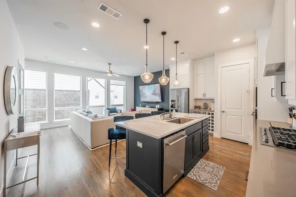 $3,950 | 1127 Lavender Ridge, Dallas, TX 75204