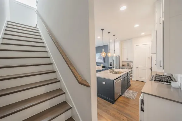 $3,950 | 1127 Lavender Ridge, Dallas, TX 75204