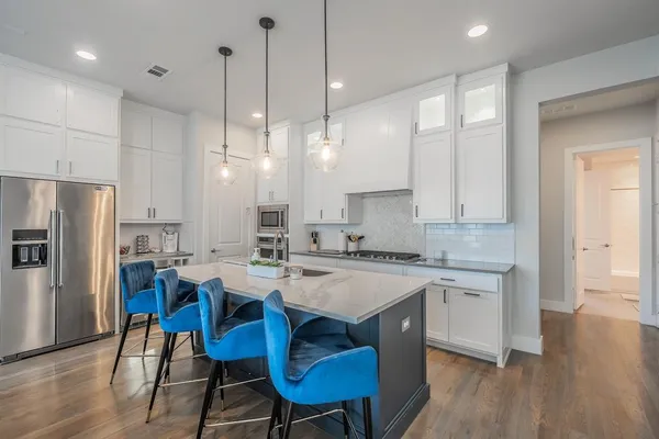 $3,950 | 1127 Lavender Ridge, Dallas, TX 75204