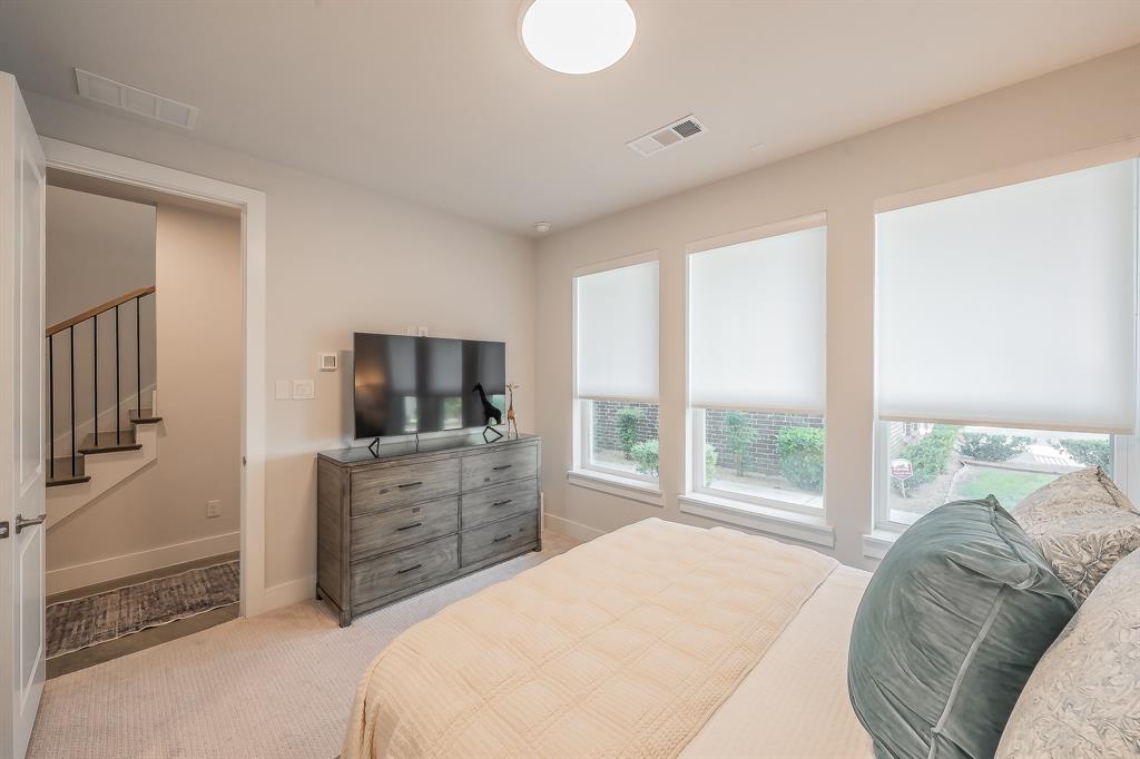 1127 Lavender Ridge Dallas, TX 75204 - Photo 10 of 33