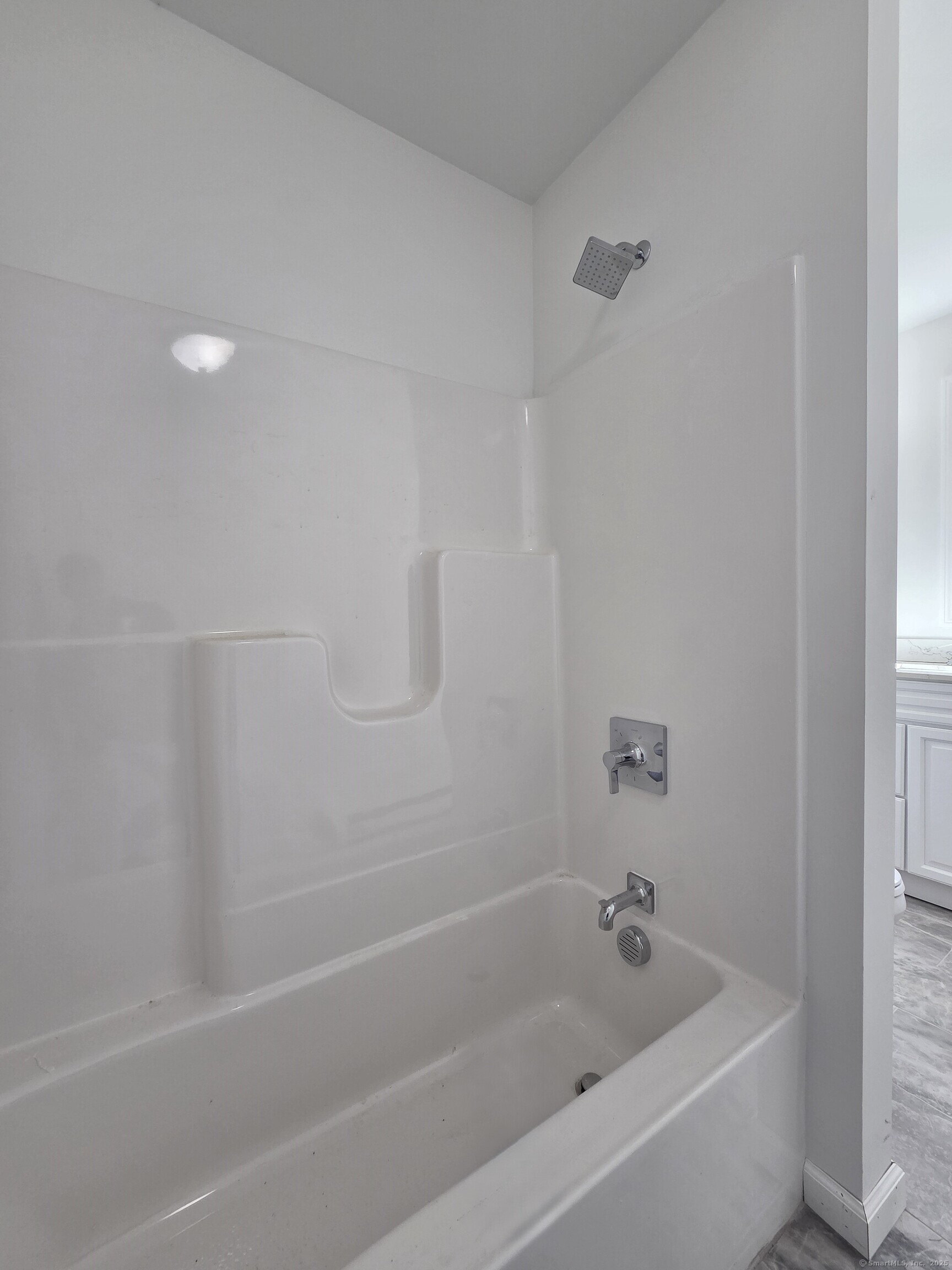 395 Bailey Hill Road Killingly, CT 06239 - Photo 15 of 36 a bathroom with a bathtub