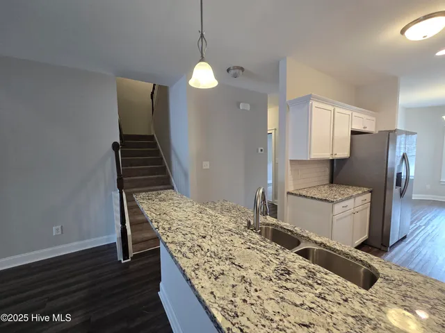 $2,000 | 1819 Fox Den Way, Unit 5, Greenville, NC 27858