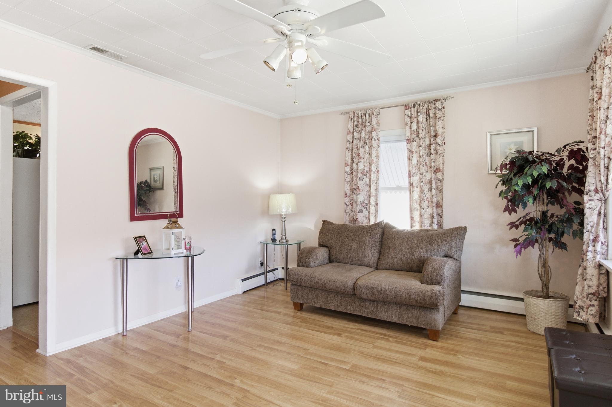 5402 Creston Avenue Baltimore, MD 21214 - Photo 3 of 22