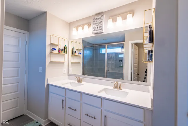 $460,000 | 3614 Merchmont Road, Bargersville, IN 46106