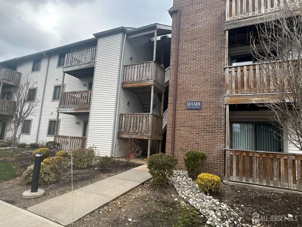 $1,725 | 5317 Ravens Crest Drive, Plainsboro, NJ 08536