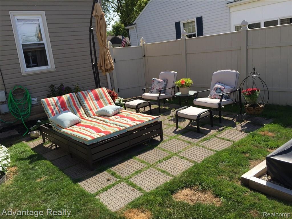 1430 Hampton Road Mount Clemens, MI 48043 - Photo 41 of 41 054.JPG