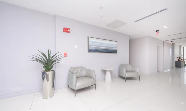 $2,700 | 20335 West Country Club Drive, Unit 1704, Aventura, FL 33180